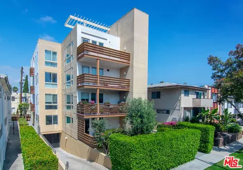 547 N Kings Rd #101, West Hollywood, CA 90048
