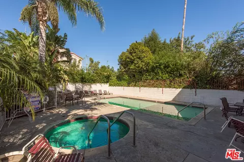 18325 Saticoy St, Reseda, CA 91335 photo 15