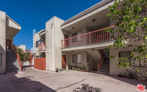 18325 Saticoy St, Reseda, CA 91335 photo 7