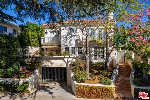 855 15th St #D, Santa Monica, CA 90403