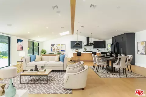 16240 Dickens St, Encino, CA 91436