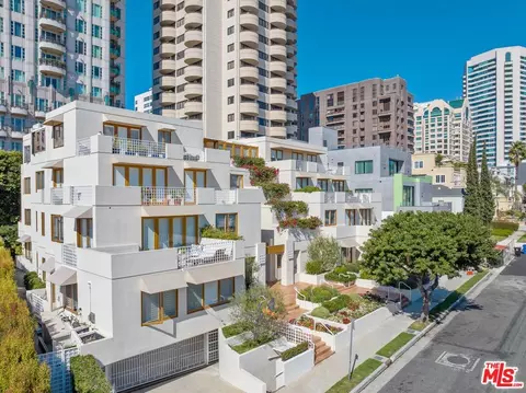 10575 Ashton Ave #201, Los Angeles, CA 90024