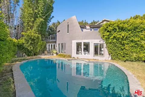 9625 Oak Pass Rd, Beverly Hills, CA 90210