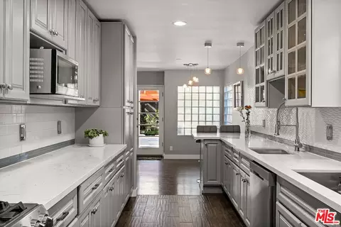 5503 Buffalo Ave, Sherman Oaks, CA 91401 photo 8