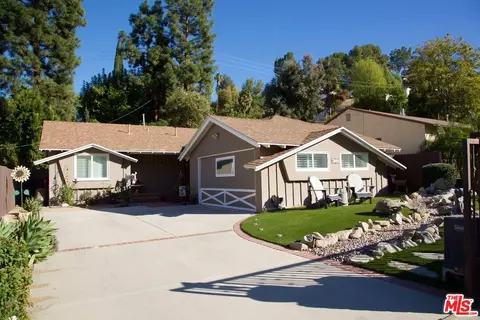 5326 Baza Ave, Woodland Hills, CA 91364