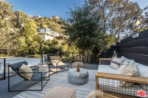 8109 Willow Glen Rd, Los Angeles, CA 90046