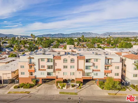 13951 Sherman Way #407, Van Nuys, CA 91405