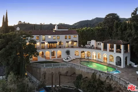 4565 Dundee Dr, Los Angeles, CA 90027