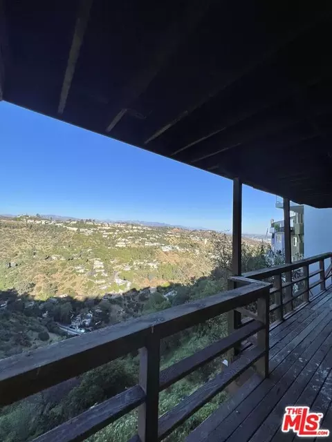 2144 Beech Knoll Rd, Los Angeles, CA 90046