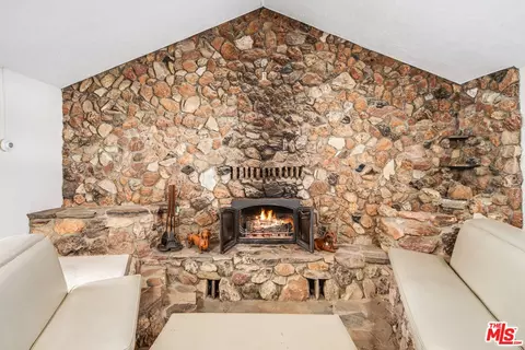 16026 P St, Mojave, CA 93501 photo 11