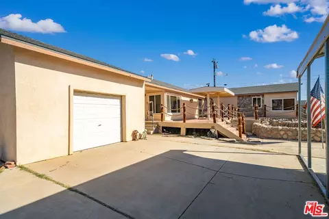 16026 P St, Mojave, CA 93501 photo 3