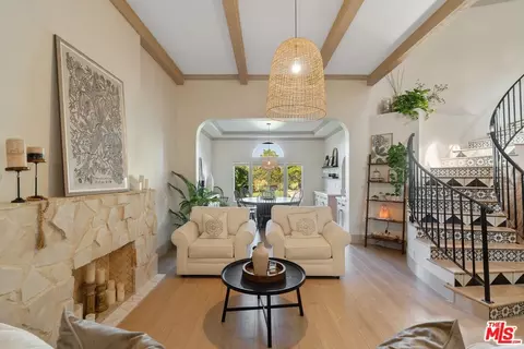 672 Verdemont Cir, Simi Valley, CA 93065 photo 4