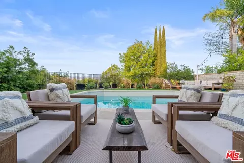 672 Verdemont Cir, Simi Valley, CA 93065 photo 28