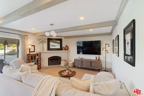 672 Verdemont Cir, Simi Valley, CA 93065 photo 11