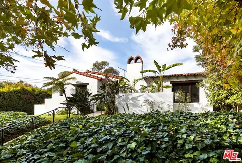 10571 Rountree Rd, Los Angeles, CA 90064
