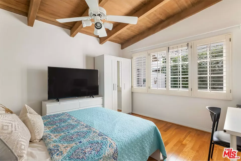 Bedroom - 18043 Sunburst St, Sherwood Forest, CA 91325 photo 2 of 4