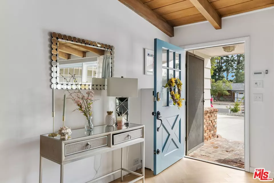 Entry Way - 18043 Sunburst St, Sherwood Forest, CA 91325 photo 1 of 1
