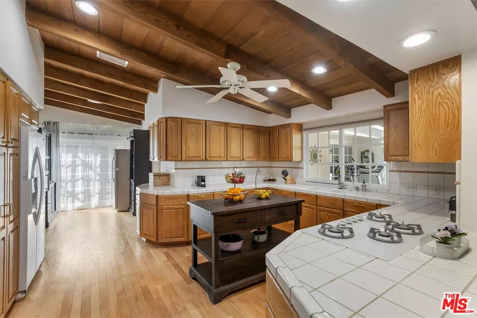 Kitchen - 18043 Sunburst St, Sherwood Forest, CA 91325 photo 2 of 3