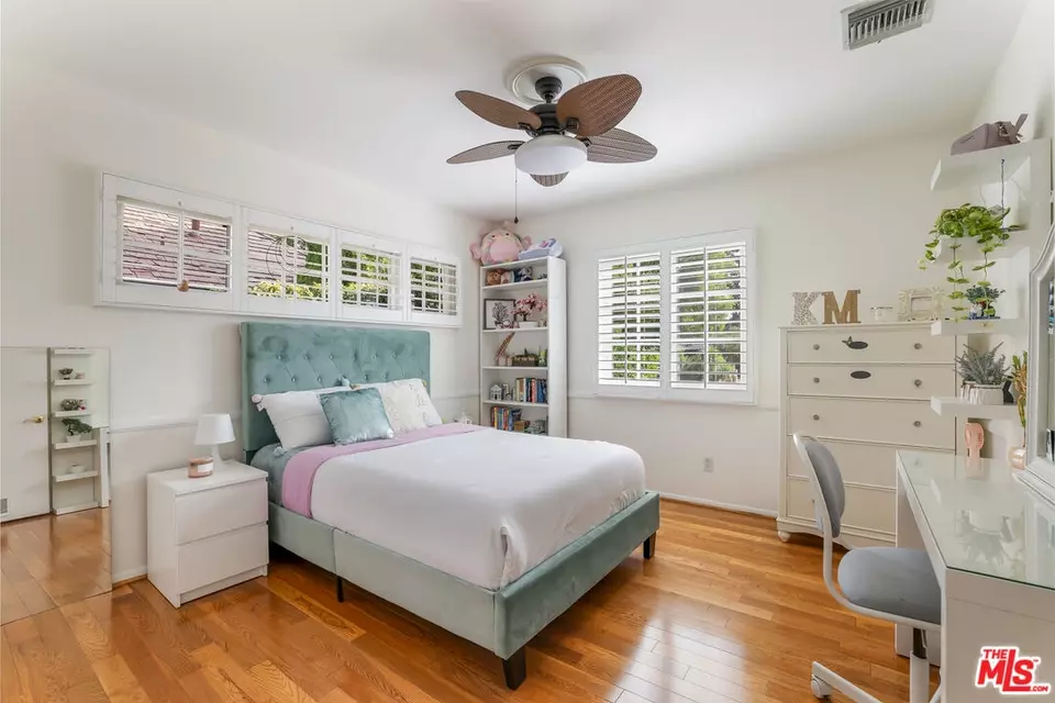 Bedroom - 18043 Sunburst St, Sherwood Forest, CA 91325 photo 3 of 4