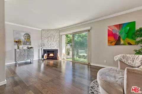 141 S Clark Dr #303, West Hollywood, CA 90048