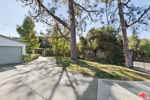 1260 S Arroyo Blvd, Pasadena, CA 91105 photo 4