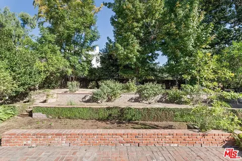 1260 S Arroyo Blvd, Pasadena, CA 91105 photo 28
