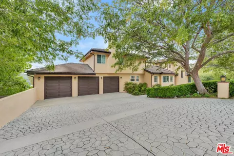 65 Dapplegray Rd, Bell Canyon, CA 91307