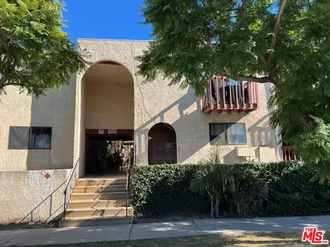 1100 E 4th St #E, Long Beach, CA 90802 photo 2