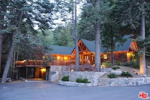 365 Mittry Ln, Lake Arrowhead, CA 92352