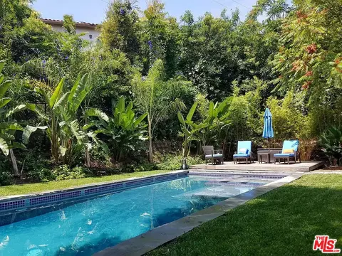 13636 Valley Vista Blvd, Sherman Oaks, CA 91423