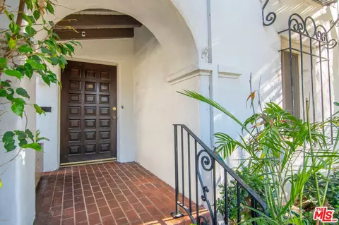 206 S Mansfield Ave, Los Angeles, CA 90036