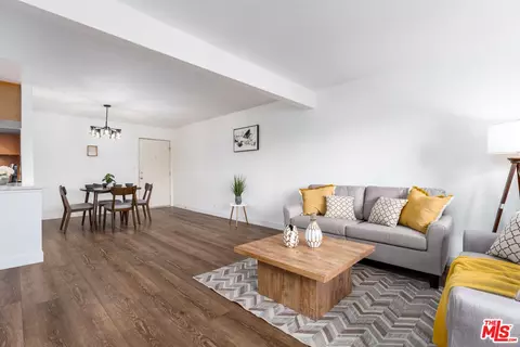 10636 Woodley Ave #31, Granada Hills, CA 91344