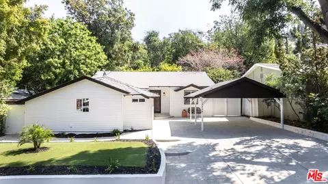 5208 Tendilla Ave, Woodland Hills, CA 91364