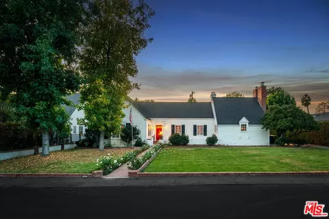4649 Sancola Ave, Toluca Lake, CA 91602