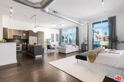 13320 Beach Ave #203, Marina Del Rey, CA 90292