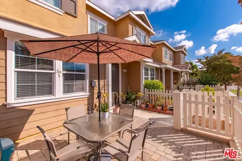 527 Garonne St, Oxnard, CA 93036 photo 3