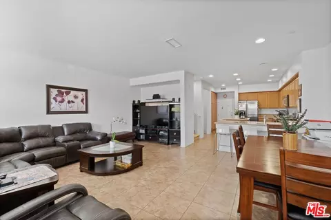 527 Garonne St, Oxnard, CA 93036 photo 6