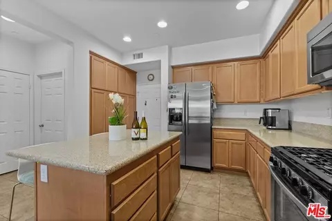 527 Garonne St, Oxnard, CA 93036 photo 12