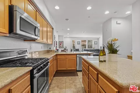 527 Garonne St, Oxnard, CA 93036 photo 11