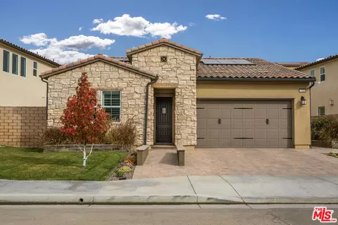 19101 Lauren Ln, Santa Clarita, CA 91350