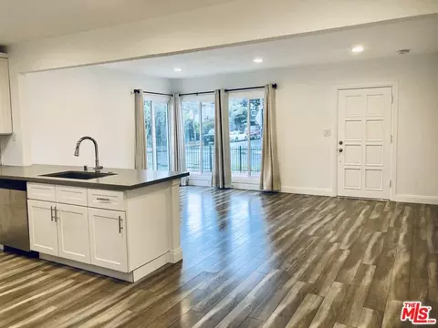 101 E 69th Way, Long Beach, CA 90805 photo 13