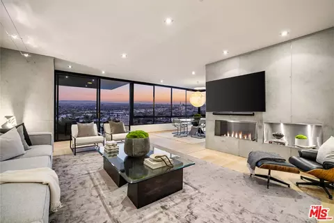 10350 Wilshire Blvd #1504, Los Angeles, CA 90024