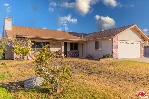 1012 Banbury Dr, Hemet, CA 92544