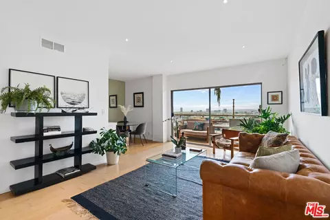 1131 Alta Loma Rd #209, West Hollywood, CA 90069