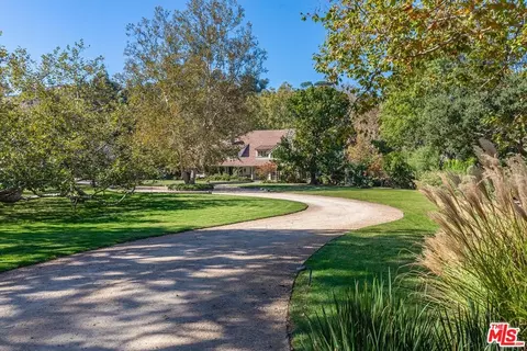 5721 Bonsall Dr, Malibu, CA 90265