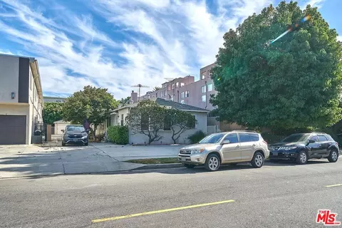 1734 S Barrington Ave, Los Angeles, CA 90025