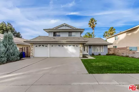 19619 Drycliff St, Canyon Country, CA 91351