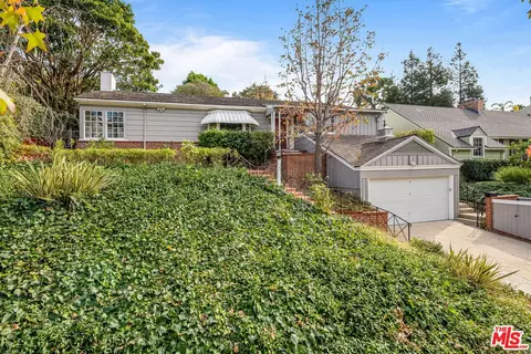 262 S Bentley Ave, Los Angeles, CA 90049