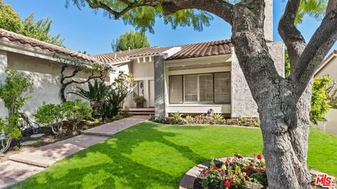 2958 Tiffany Cir, Los Angeles, CA 90077