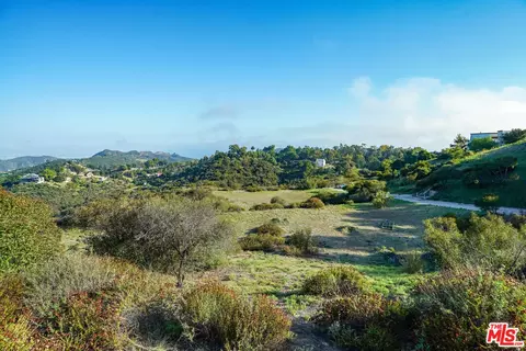 21653 Saddle Peak Rd, Topanga, CA 90290